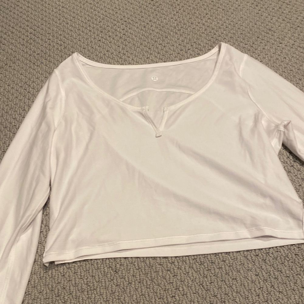 White lululemon cropped long sleeve